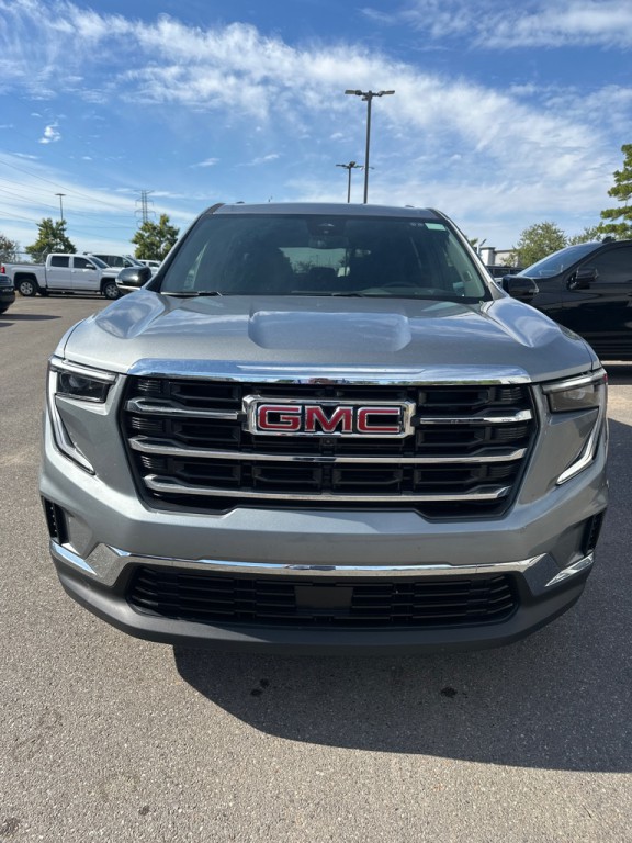 2025 GMC Acadia Image 2