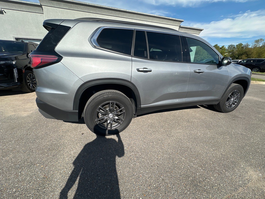 2025 GMC Acadia Image 4