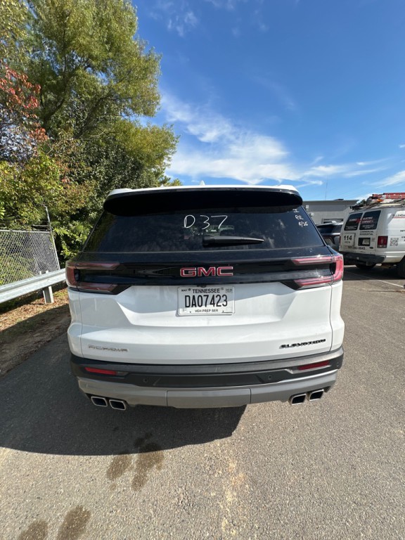 2025 GMC Acadia Image 5