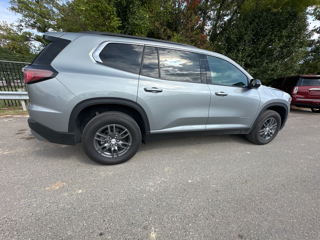 2025 GMC Acadia Image 4