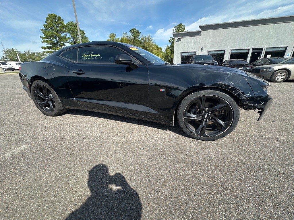 2019 Chevrolet Camaro Image 3
