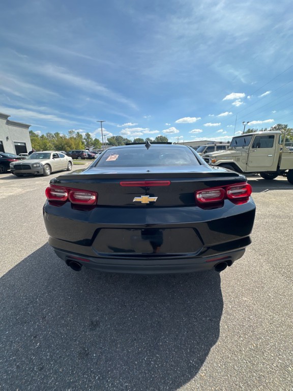 2019 Chevrolet Camaro Image 5