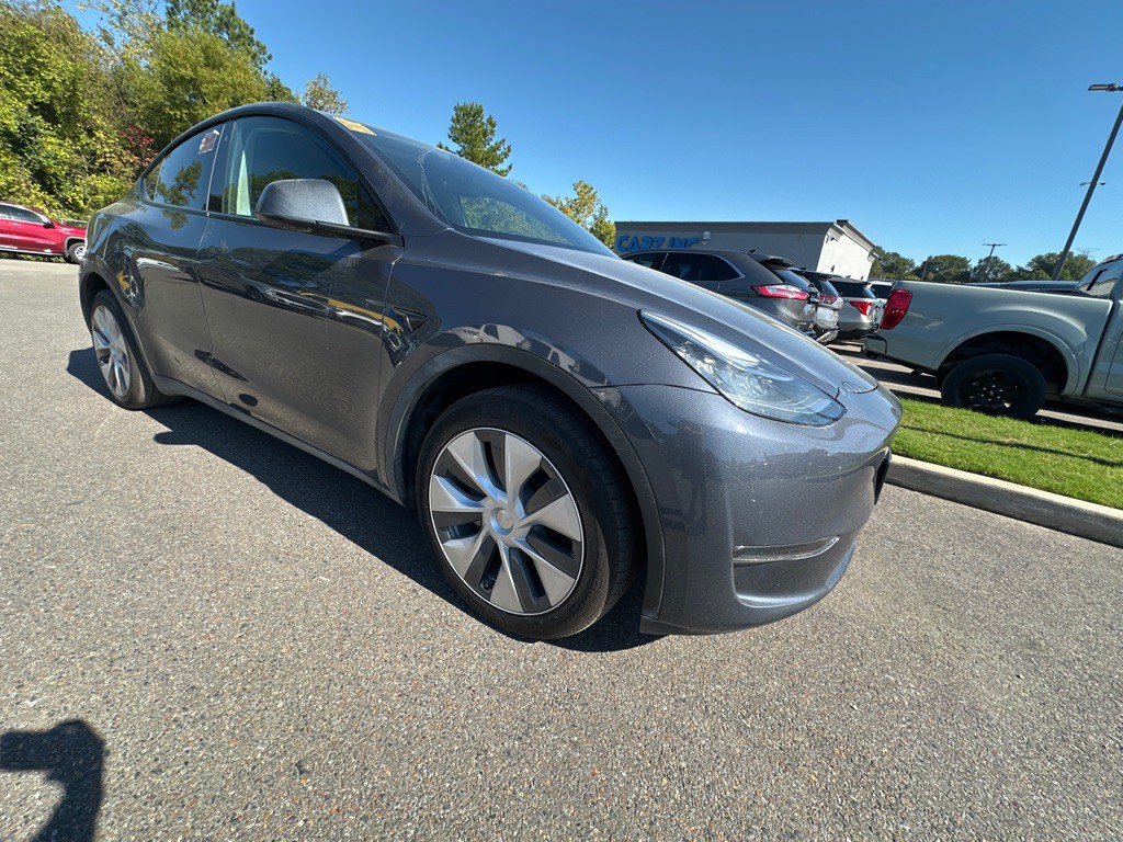 2023 Tesla Model Y Image 3