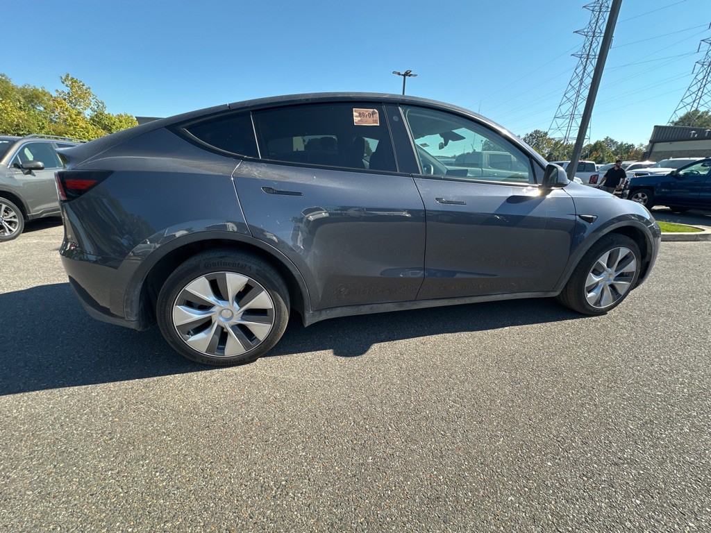 2023 Tesla Model Y Image 4