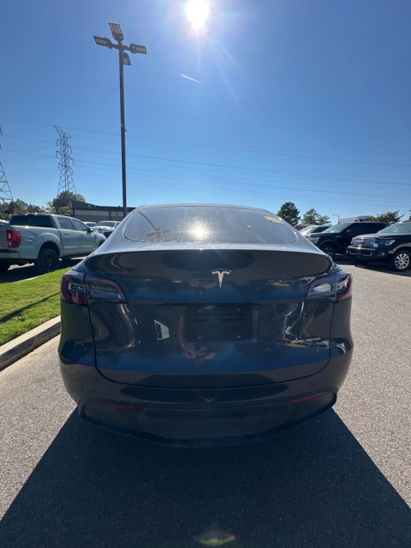 2023 Tesla Model Y Image 5