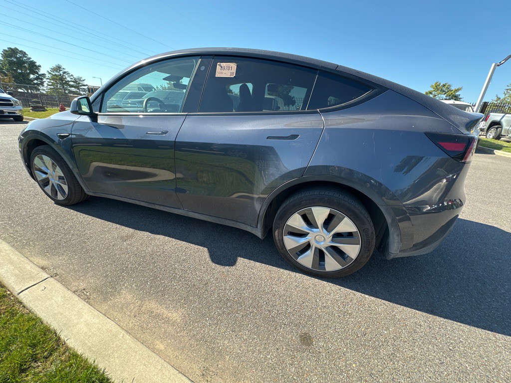 2023 Tesla Model Y Image 6