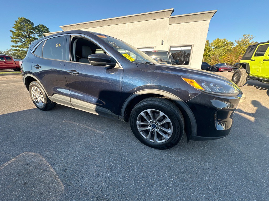 2021 Ford Escape Image 3