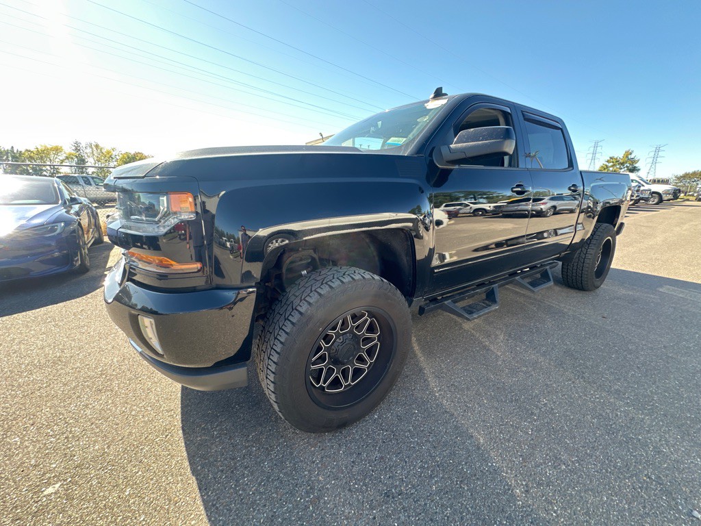 2017 Chevrolet Silverado 1500 Image 1