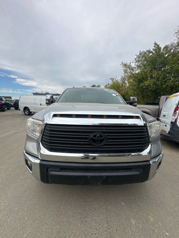 2017 Toyota Tundra Image 2
