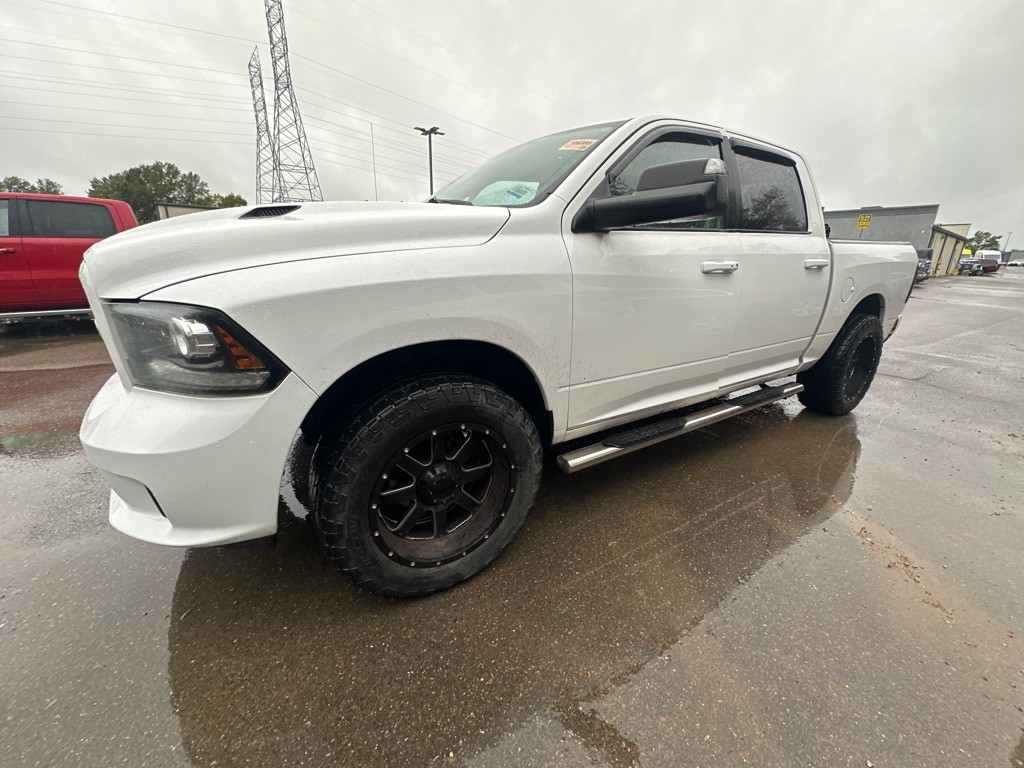 2014 RAM 1500 Image 1