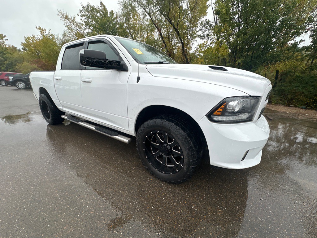 2014 RAM 1500 Image 3
