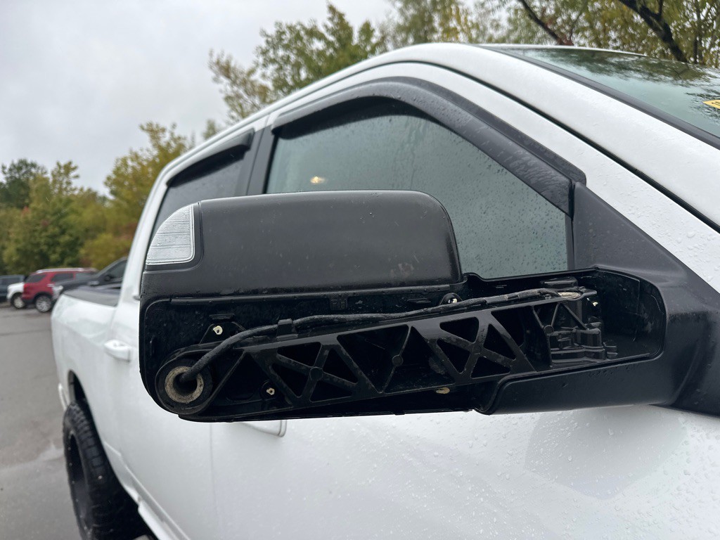 2014 RAM 1500 Image 9