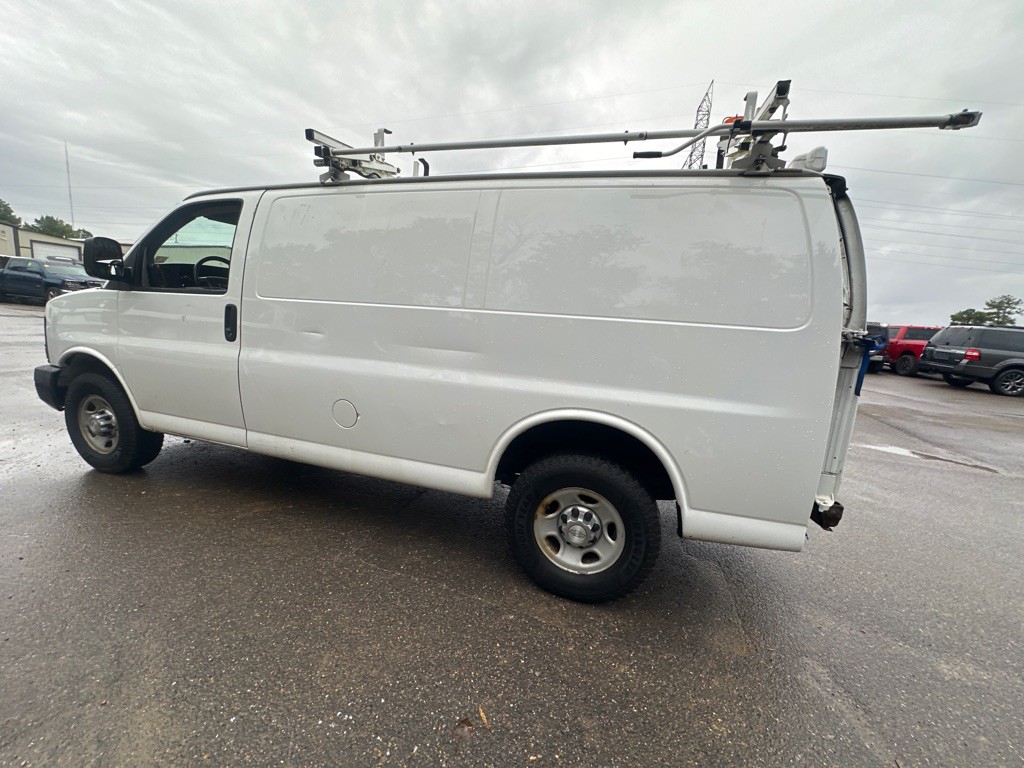 2015 Chevrolet Express Image 6
