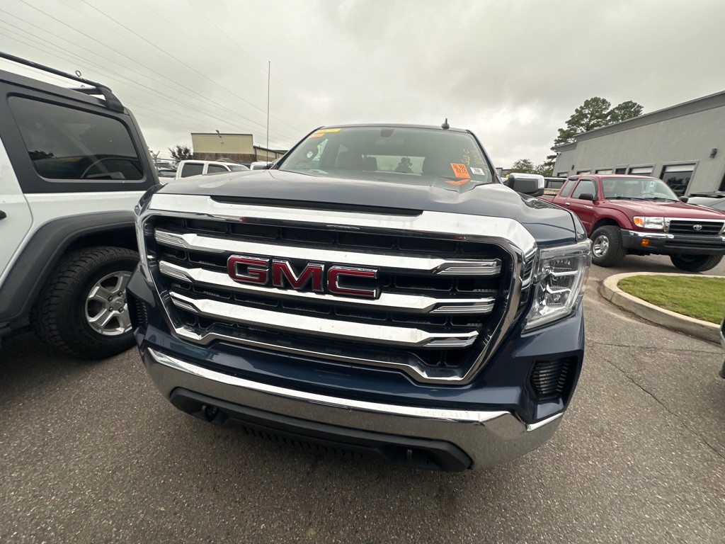 2019 GMC Sierra Image 2