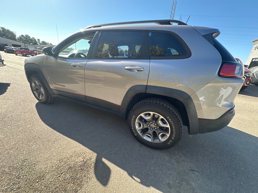 2019 Jeep Cherokee Image 6
