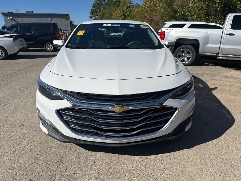 2021 Chevrolet Malibu Image 2