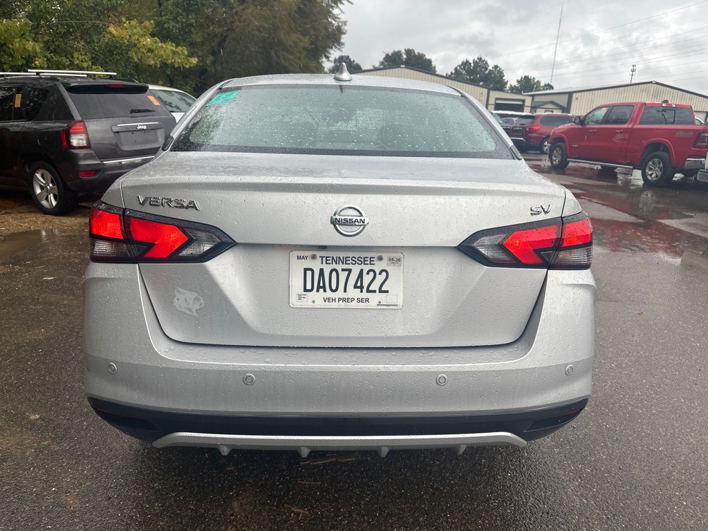 2021 Nissan Versa Image 5