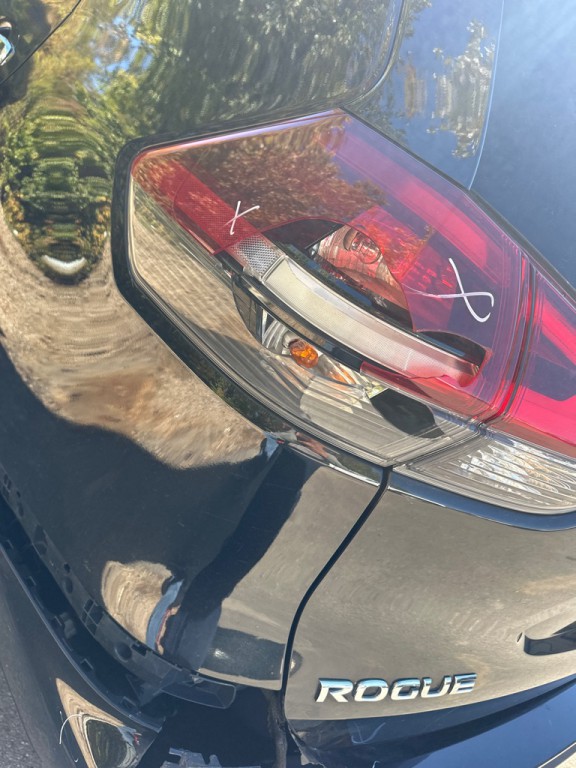 2019 Nissan Rogue Image 12