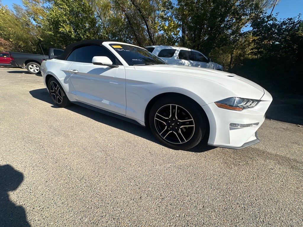 2020 Ford Mustang Image 3