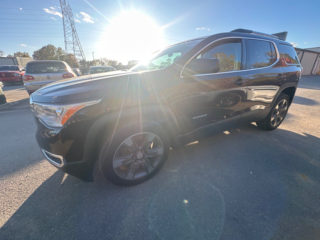 2017 GMC Acadia Image 1