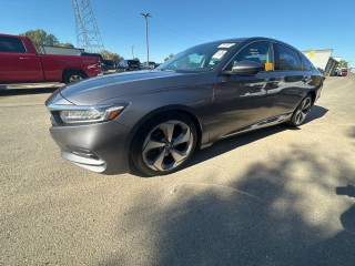 Image for 2018 Honda Accord Touring ID: 6967330