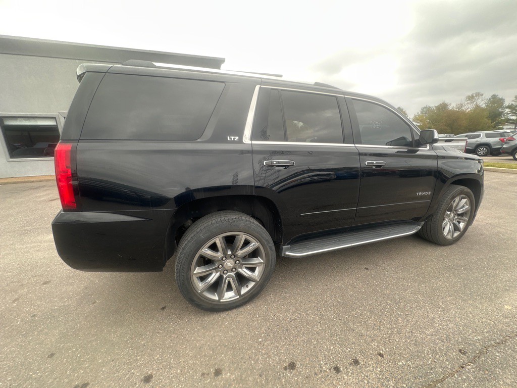 2016 Chevrolet Tahoe Image 4