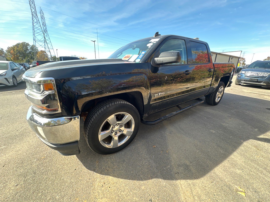 2017 Chevrolet Silverado 1500 Image 1