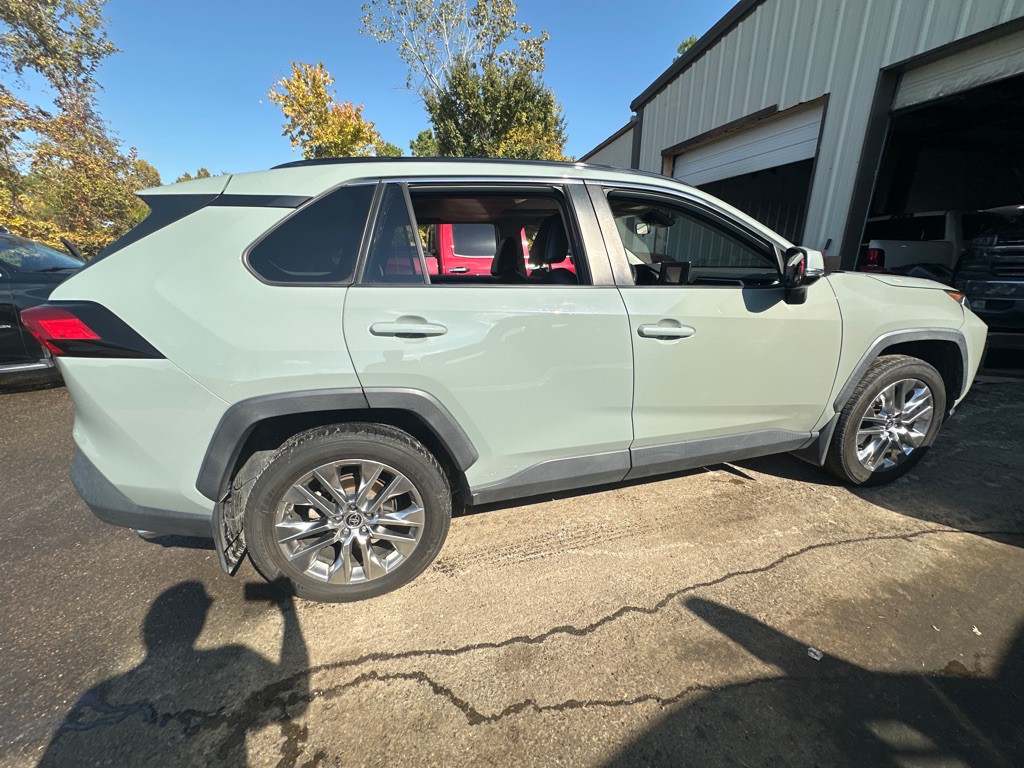 2020 Toyota Rav4 Image 4