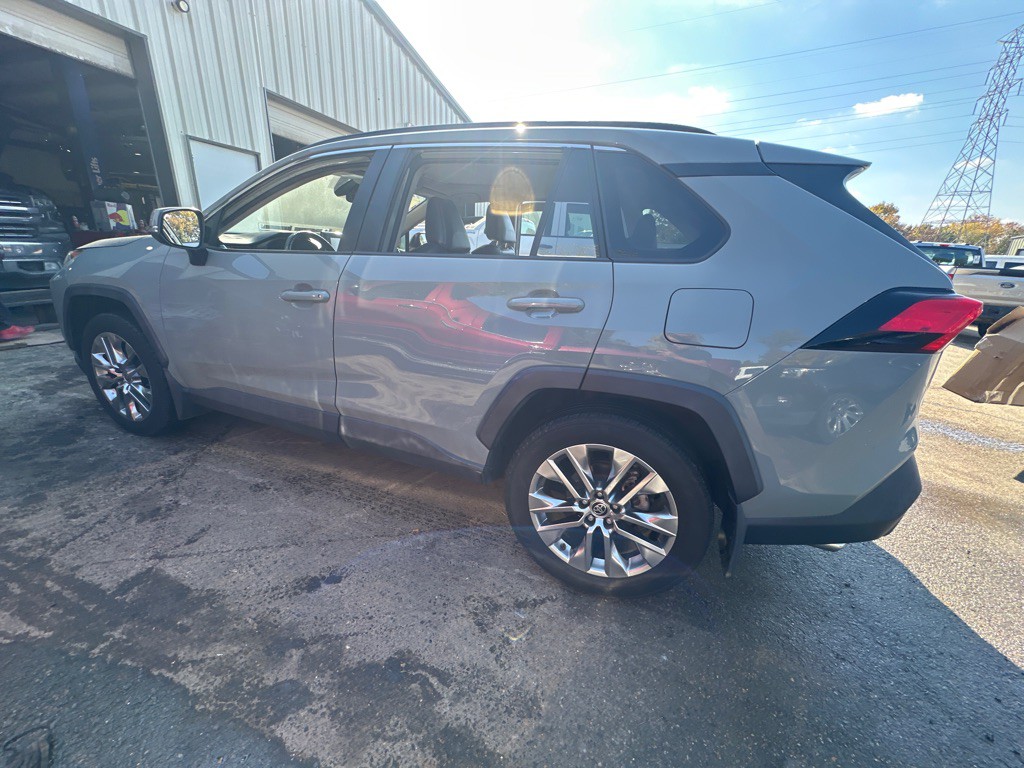 2020 Toyota Rav4 Image 6