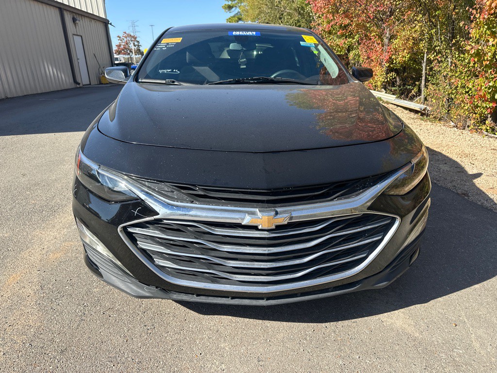 2019 Chevrolet Malibu Image 2