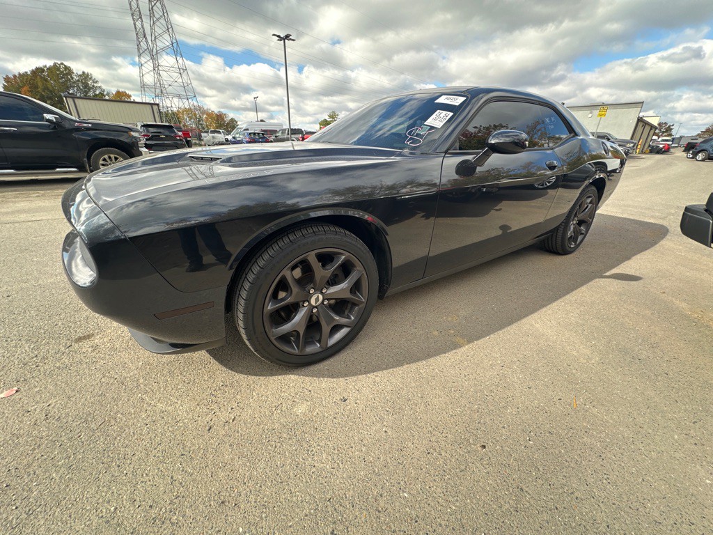 2018 Dodge Challenger Image 1