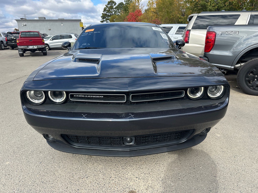 2018 Dodge Challenger Image 2