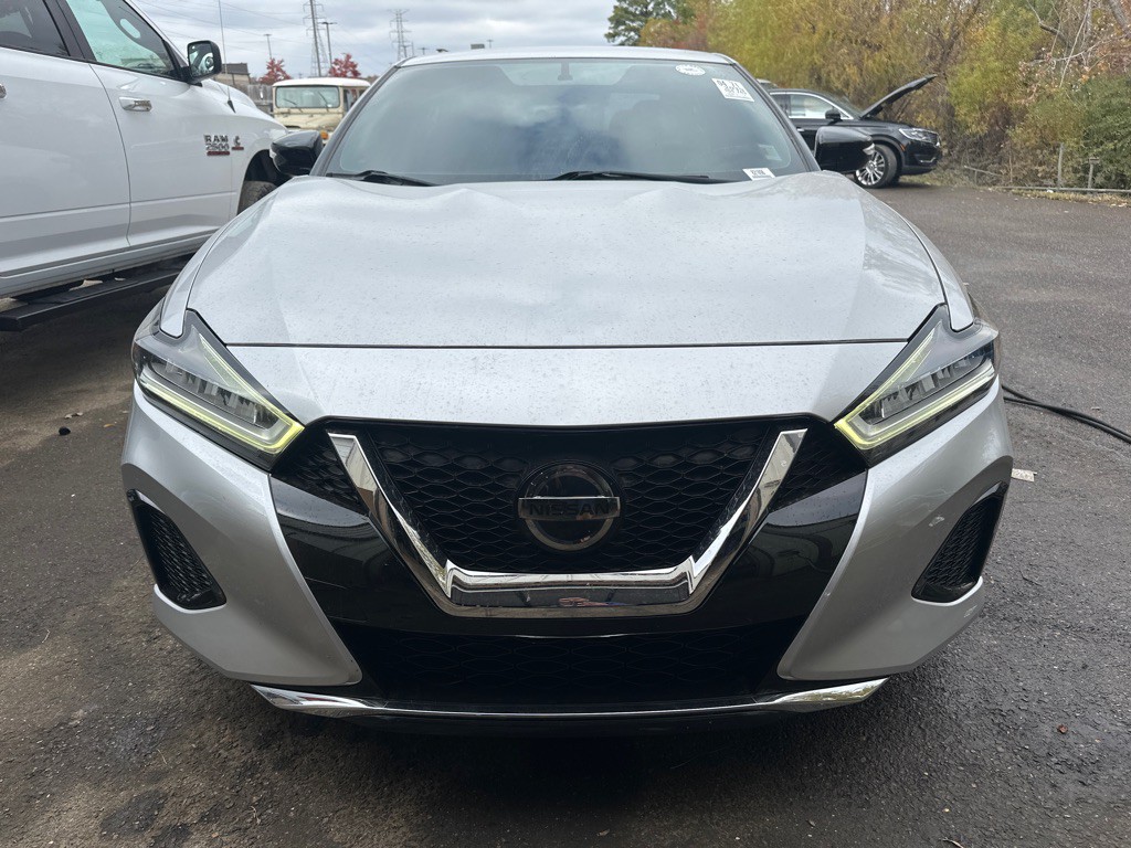 2019 Nissan Maxima Image 2