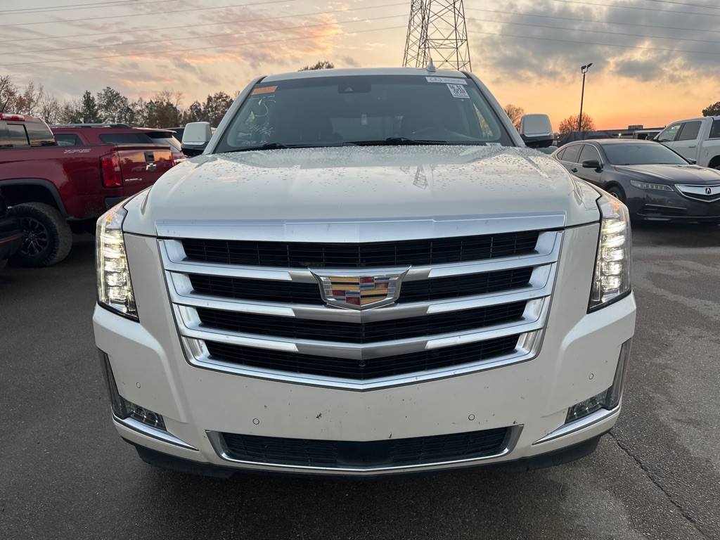 2015 Cadillac Escalade Image 2