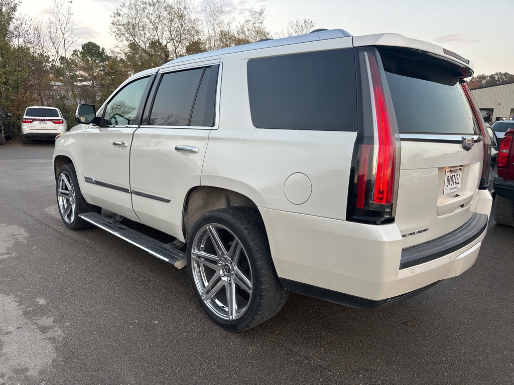 2015 Cadillac Escalade Image 6