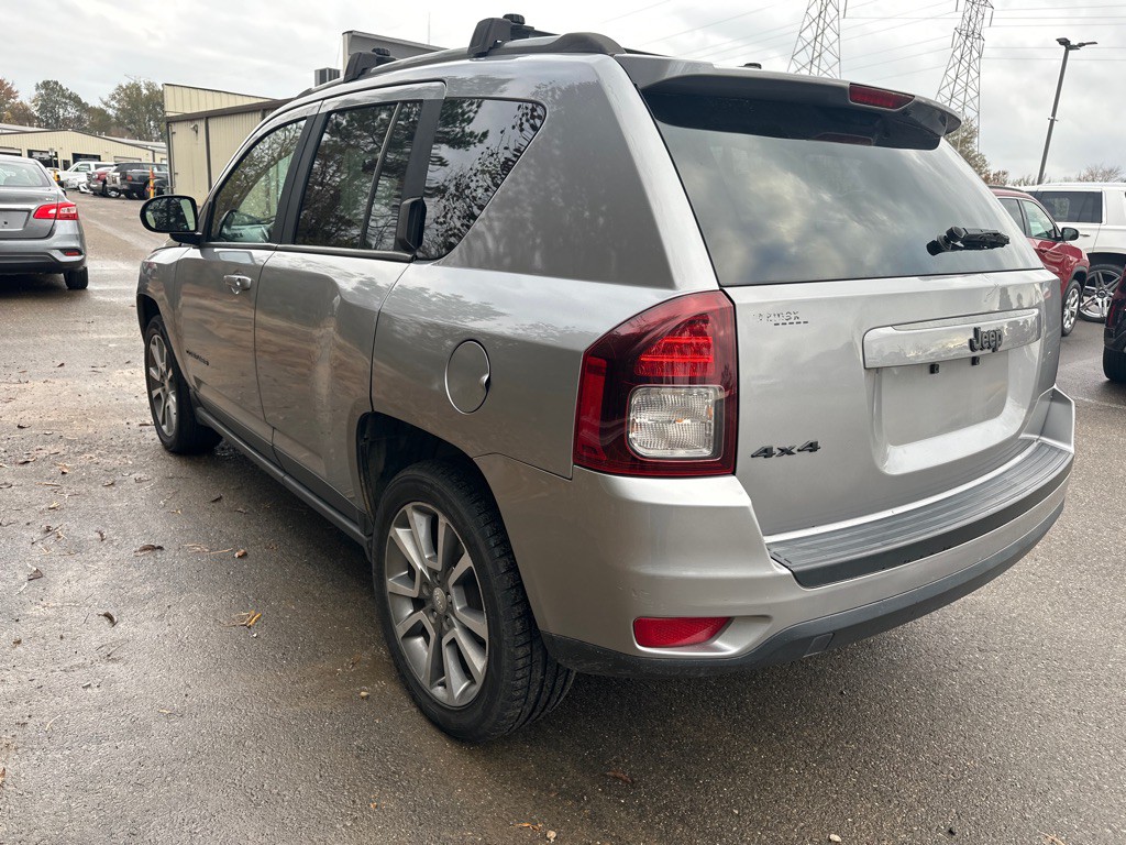 2016 Jeep Compass Image 6