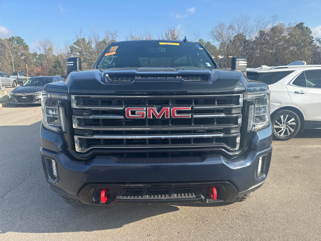 2022 GMC Sierra Image 2