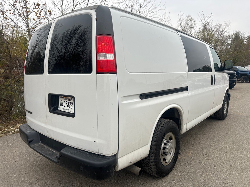 2019 Chevrolet Express Image 4