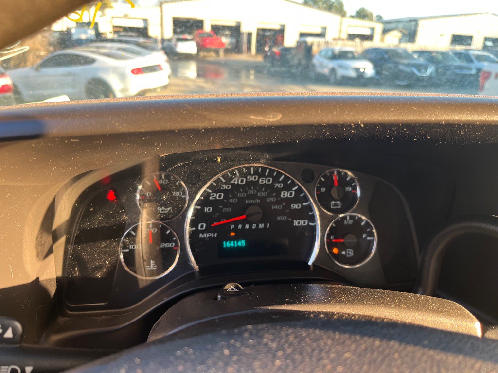 2016 Chevrolet Express Image 1