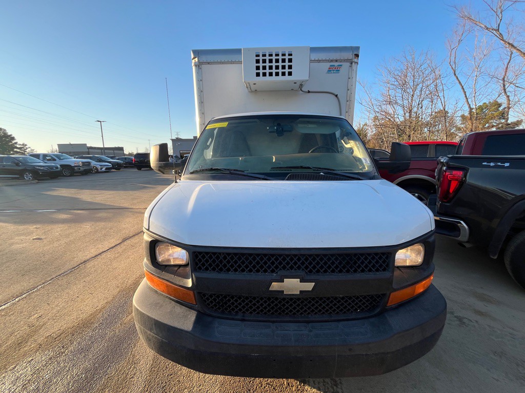 2016 Chevrolet Express Image 4