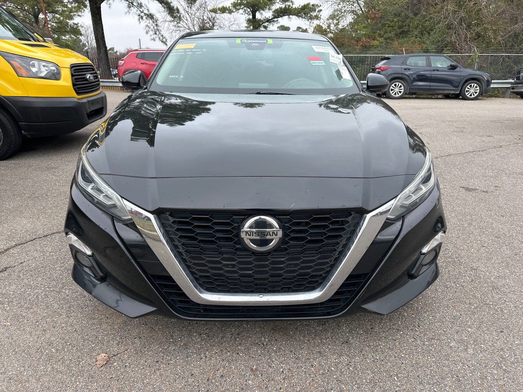 2020 Nissan Altima Image 2