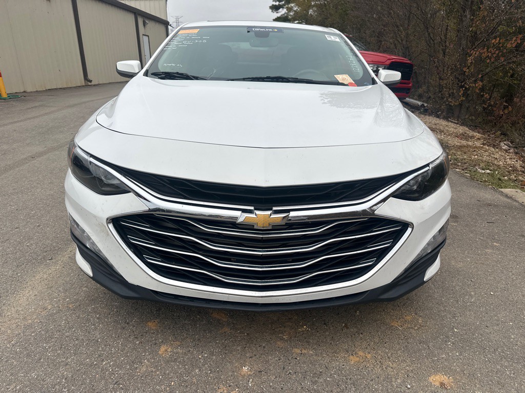 2019 Chevrolet Malibu Image 2