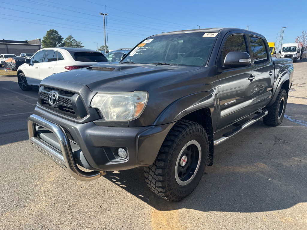 2015 Toyota Tacoma Image 1