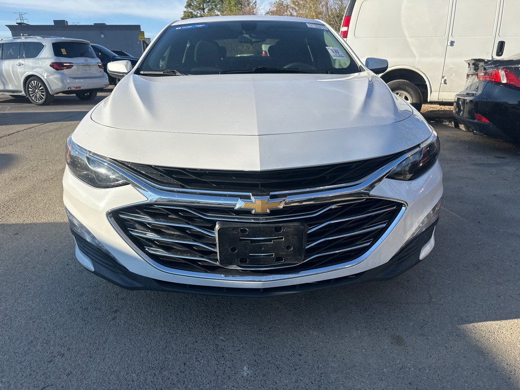 2020 Chevrolet Malibu Image 2