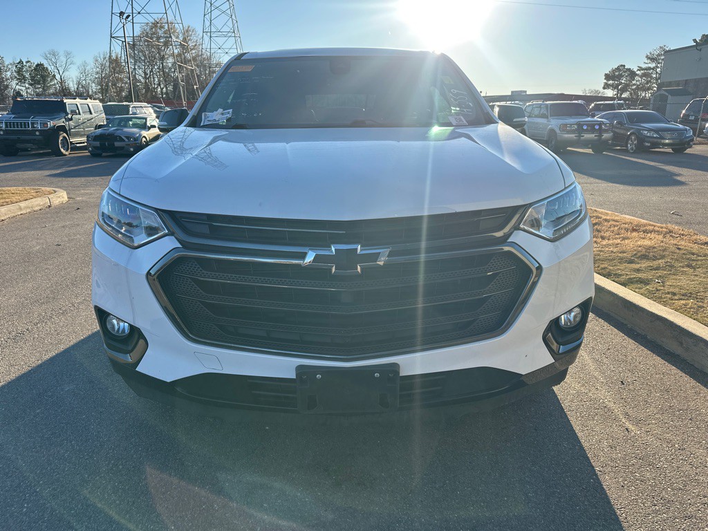 2018 Chevrolet Traverse Image 2