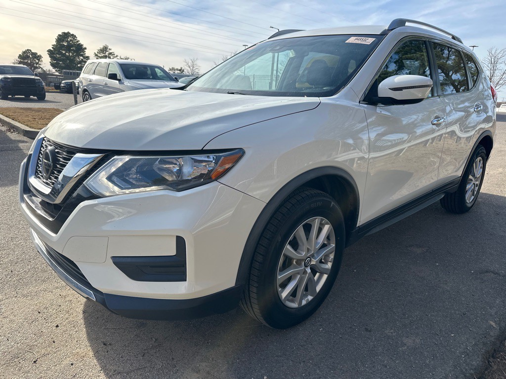 2020 Nissan Rogue Image 1