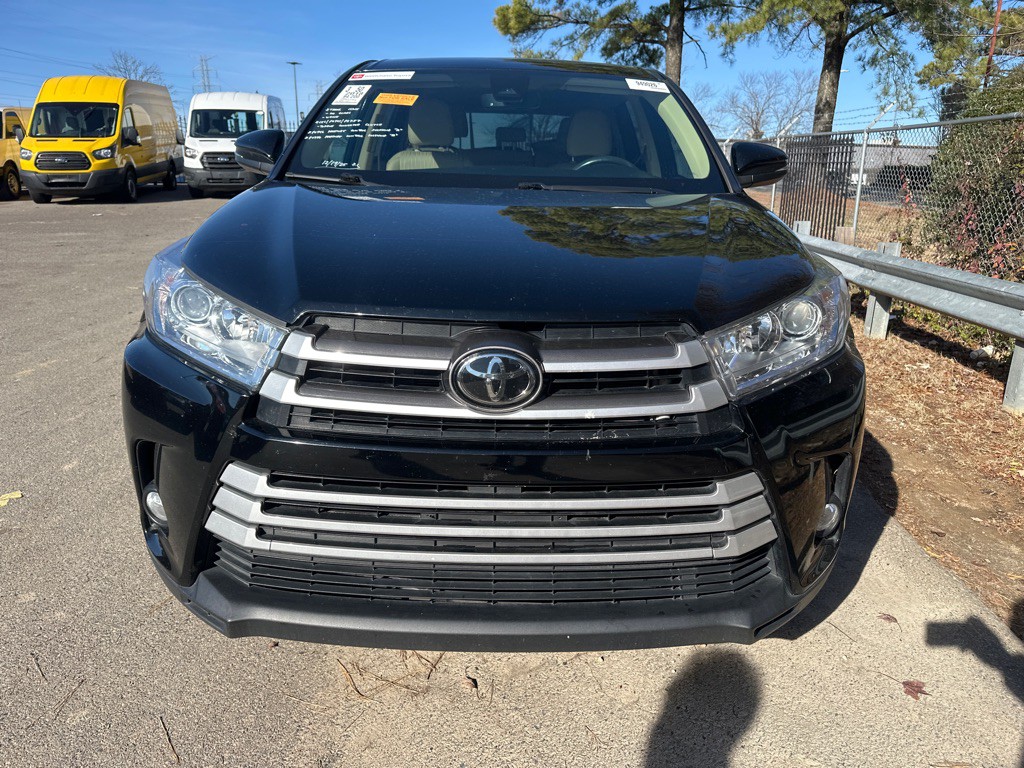 2018 Toyota Highlander Image 2