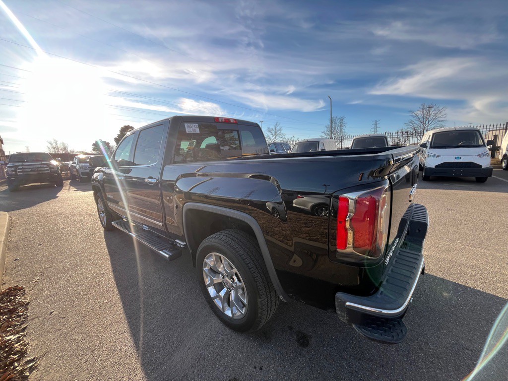 2018 GMC Sierra Image 4