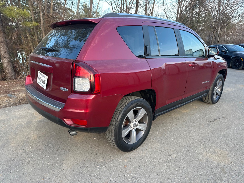 2017 Jeep Compass Image 4