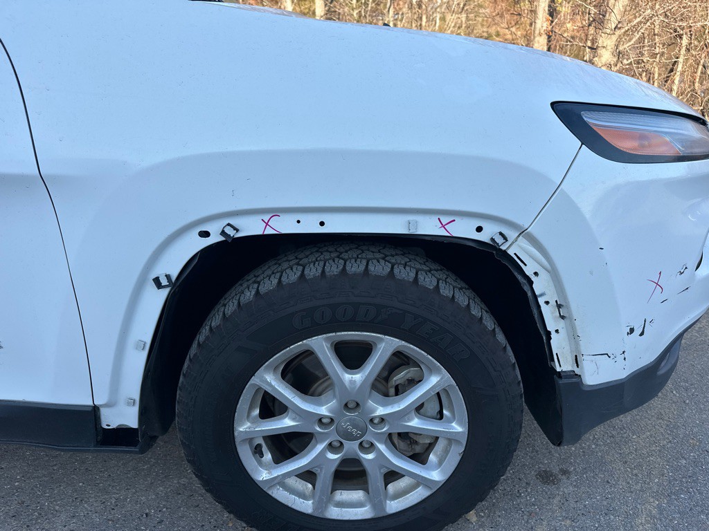 2018 Jeep Cherokee Image 12